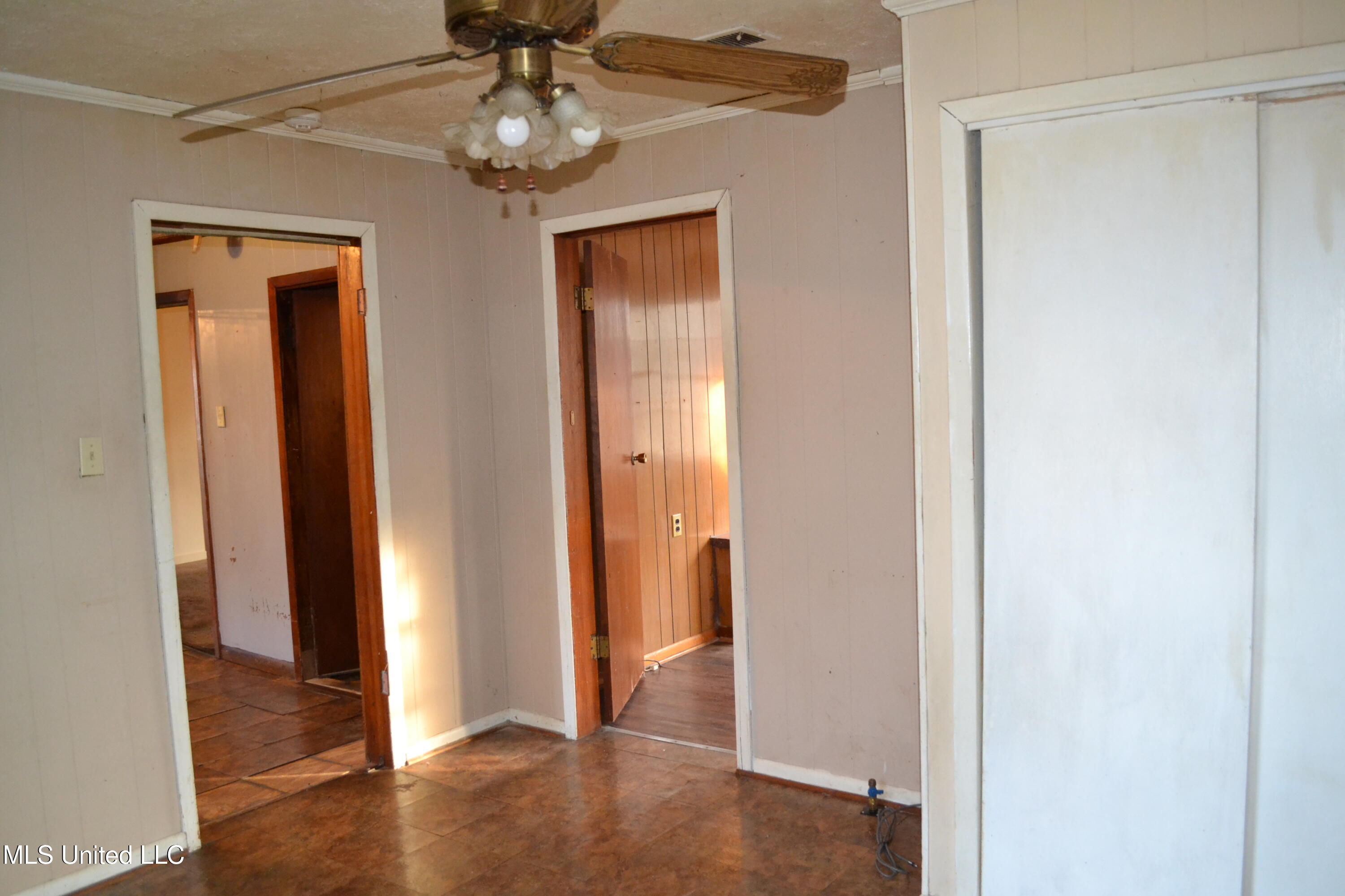 383 Frost Street Canton, MS 39046 - Photo 13 of 26 DSC_4061