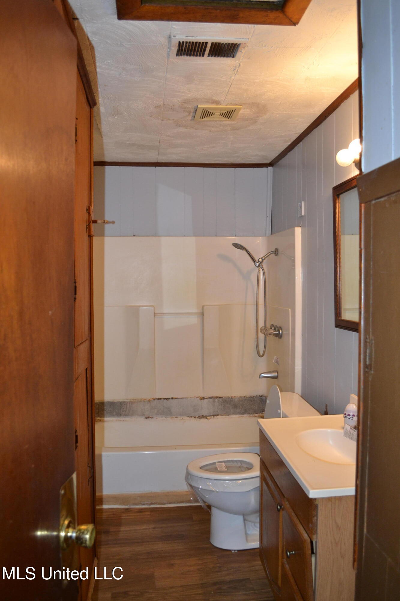 383 Frost Street Canton, MS 39046 - Photo 21 of 26 DSC_4071