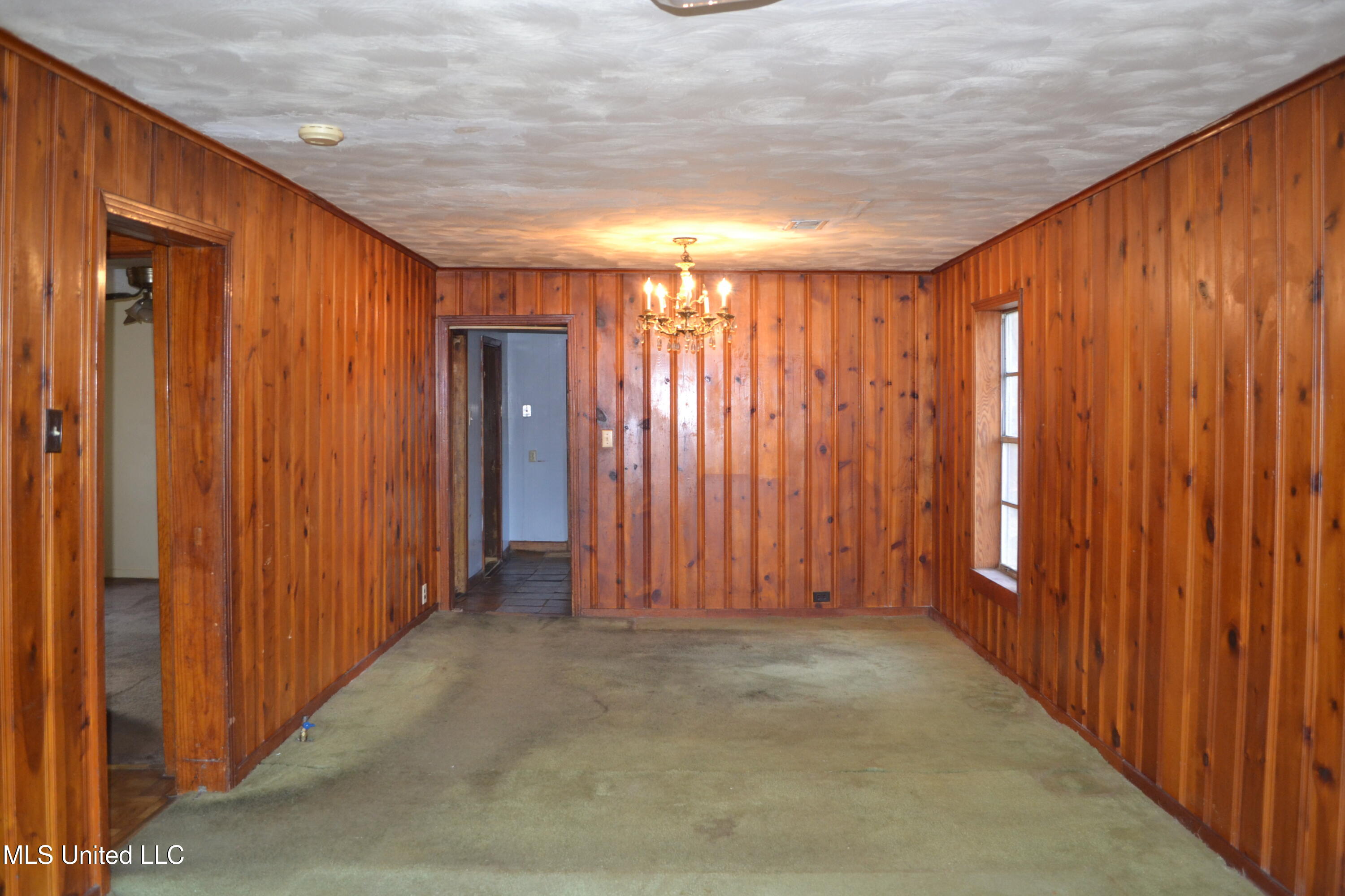 383 Frost Street Canton, MS 39046 - Photo 6 of 26 DSC_4055