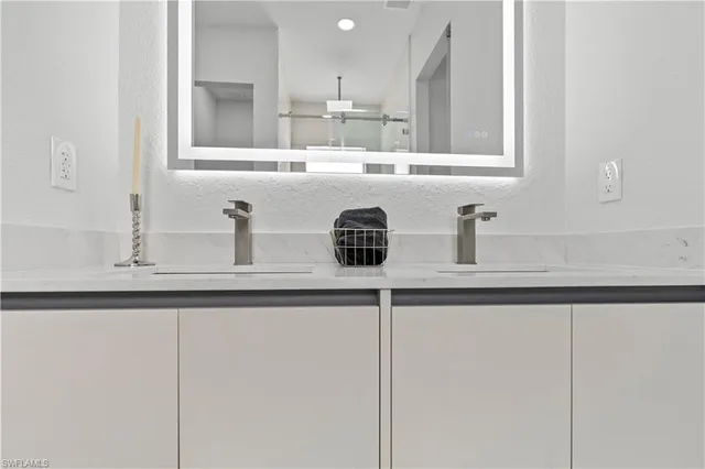 $599,000 | 3990 27th Avenue Northeast, Naples, FL 34120