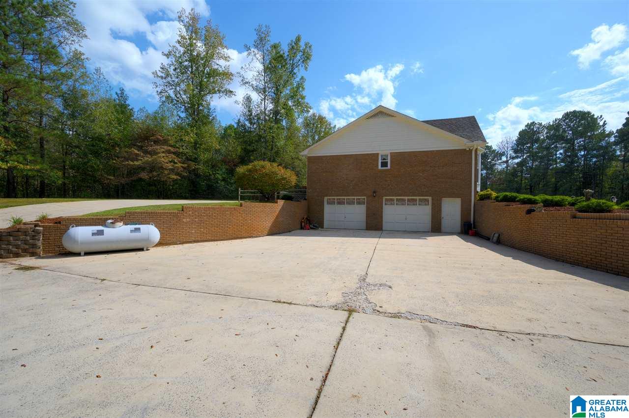 330 Conelia Lane Hayden, AL 35079 - Photo 5 of 38