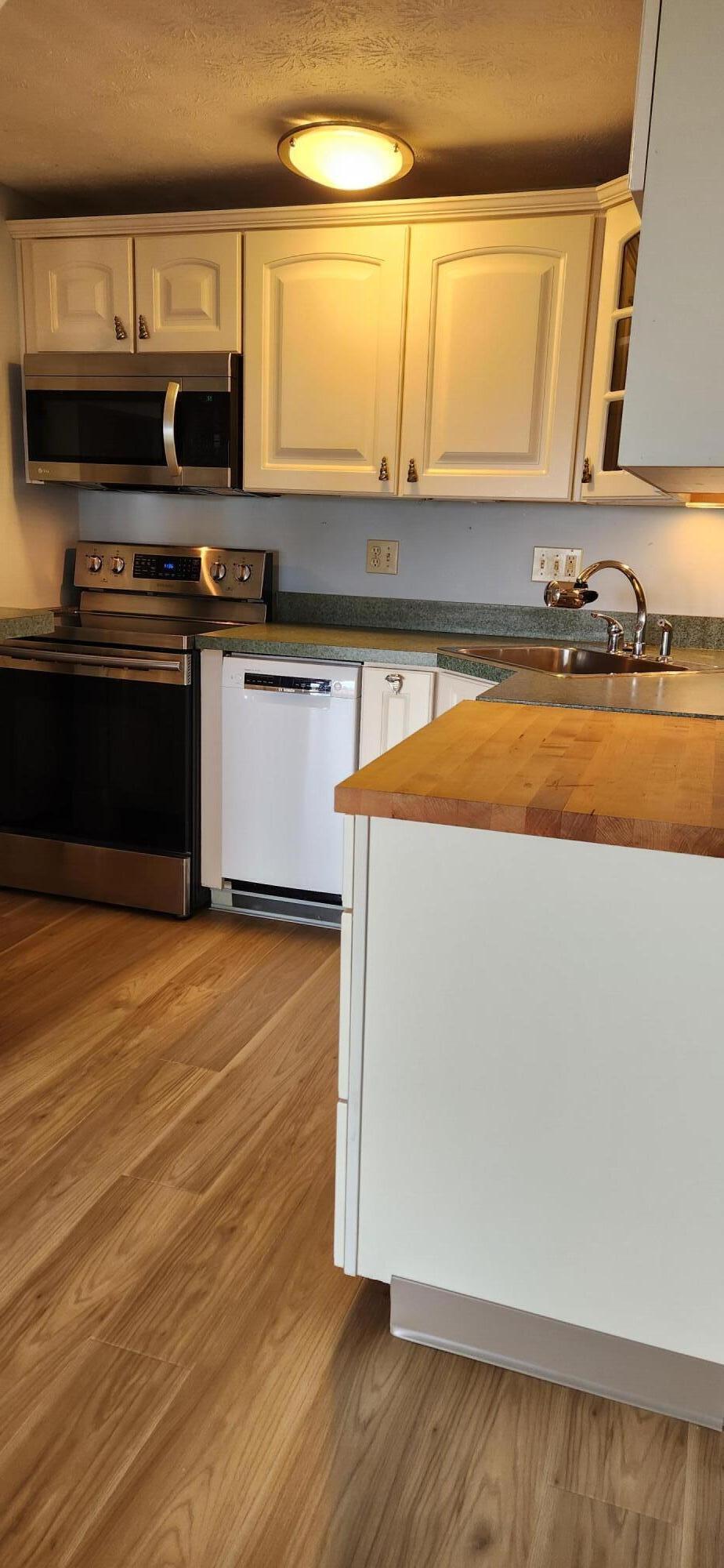 718 Main Street, Unit A3 Ogunquit, ME 03907 - Photo 11 of 20 kitchen 3