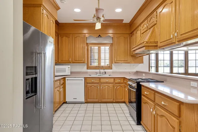 $750,000 | 15011 South Guegnon Street, Abbeville, LA 70510