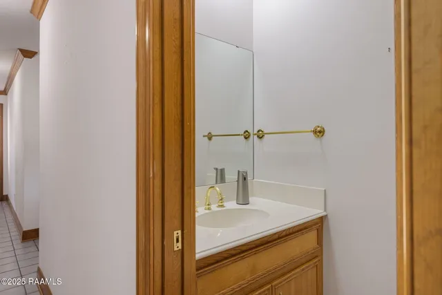 $750,000 | 15011 South Guegnon Street, Abbeville, LA 70510