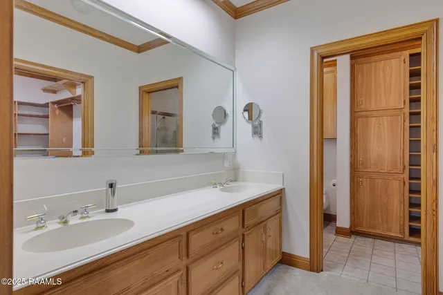 $750,000 | 15011 South Guegnon Street, Abbeville, LA 70510