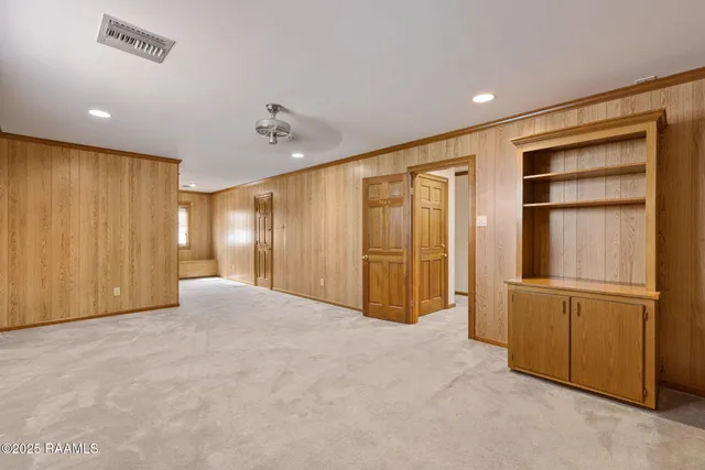 $750,000 | 15011 South Guegnon Street, Abbeville, LA 70510