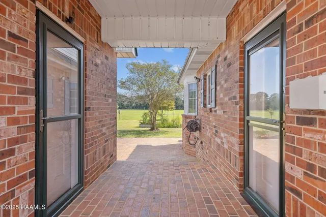 $725,000 | 15011 South Guegnon Street, Abbeville, LA 70510