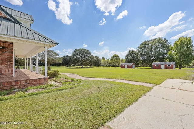 $750,000 | 15011 South Guegnon Street, Abbeville, LA 70510