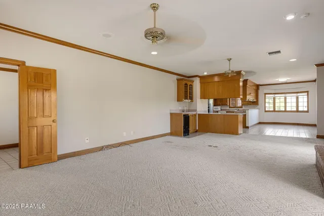 $750,000 | 15011 South Guegnon Street, Abbeville, LA 70510