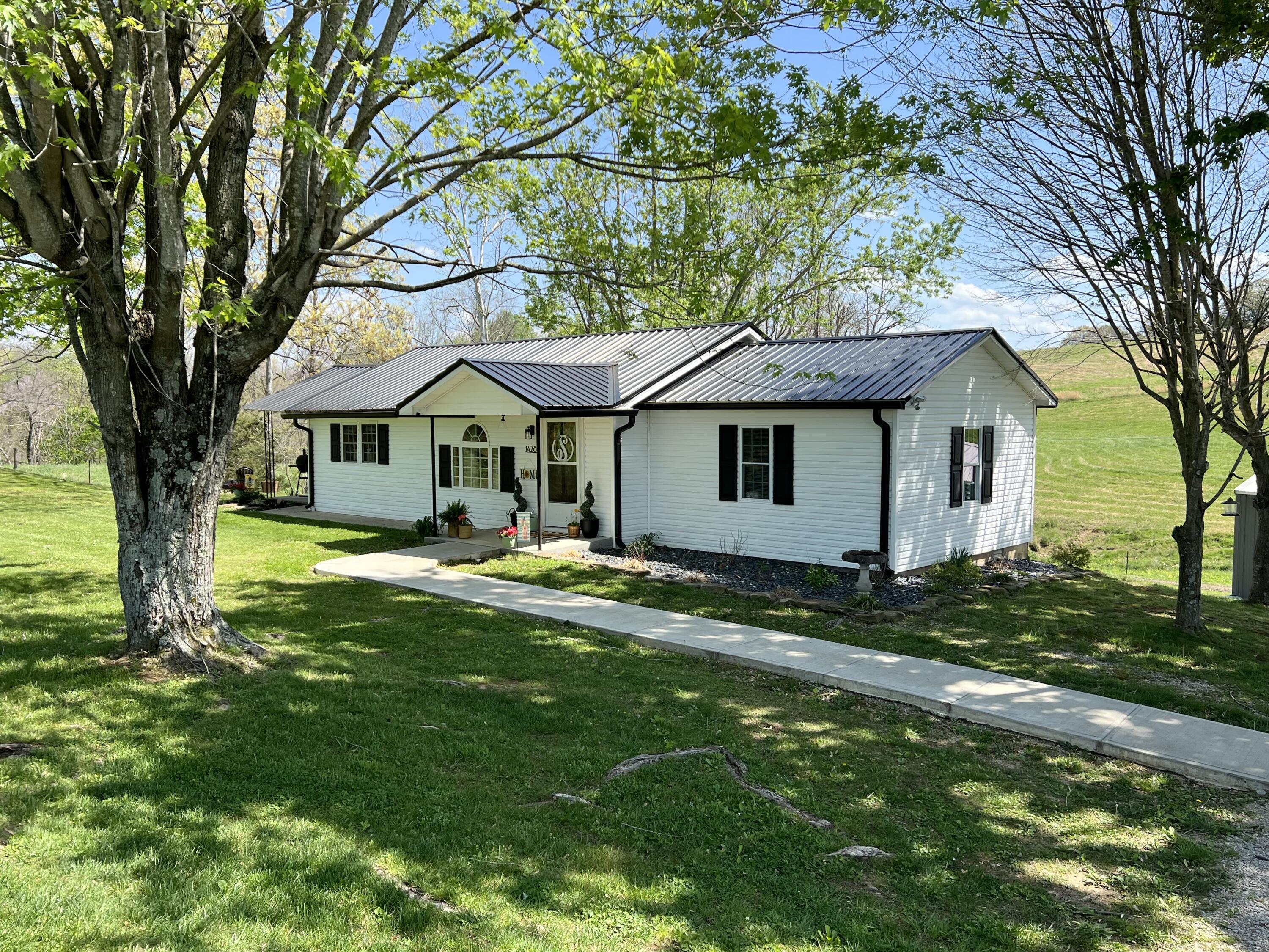 1428 Denney Road Albany, KY 42602 - Photo 2 of 50 IMG_5913
