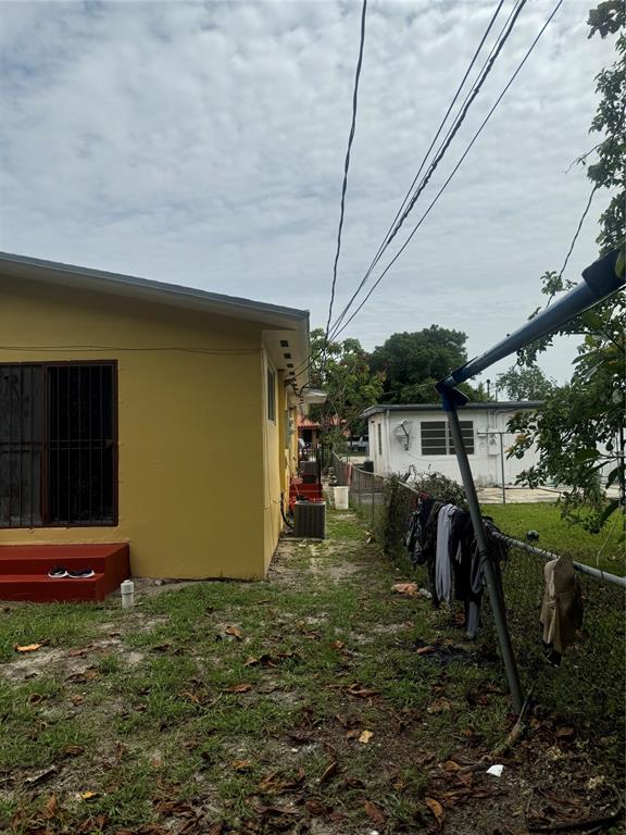 2986 Northwest 91st Street Miami, FL 33147 - Photo 33 of 40