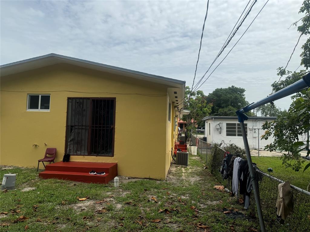 2986 Northwest 91st Street Miami, FL 33147 - Photo 34 of 40 a view of outdoor space and yard