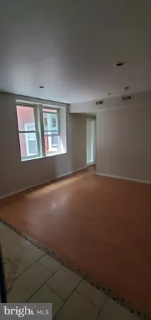 $1,000 | 4728 Chestnut Street, Unit 3, Philadelphia, PA 19139