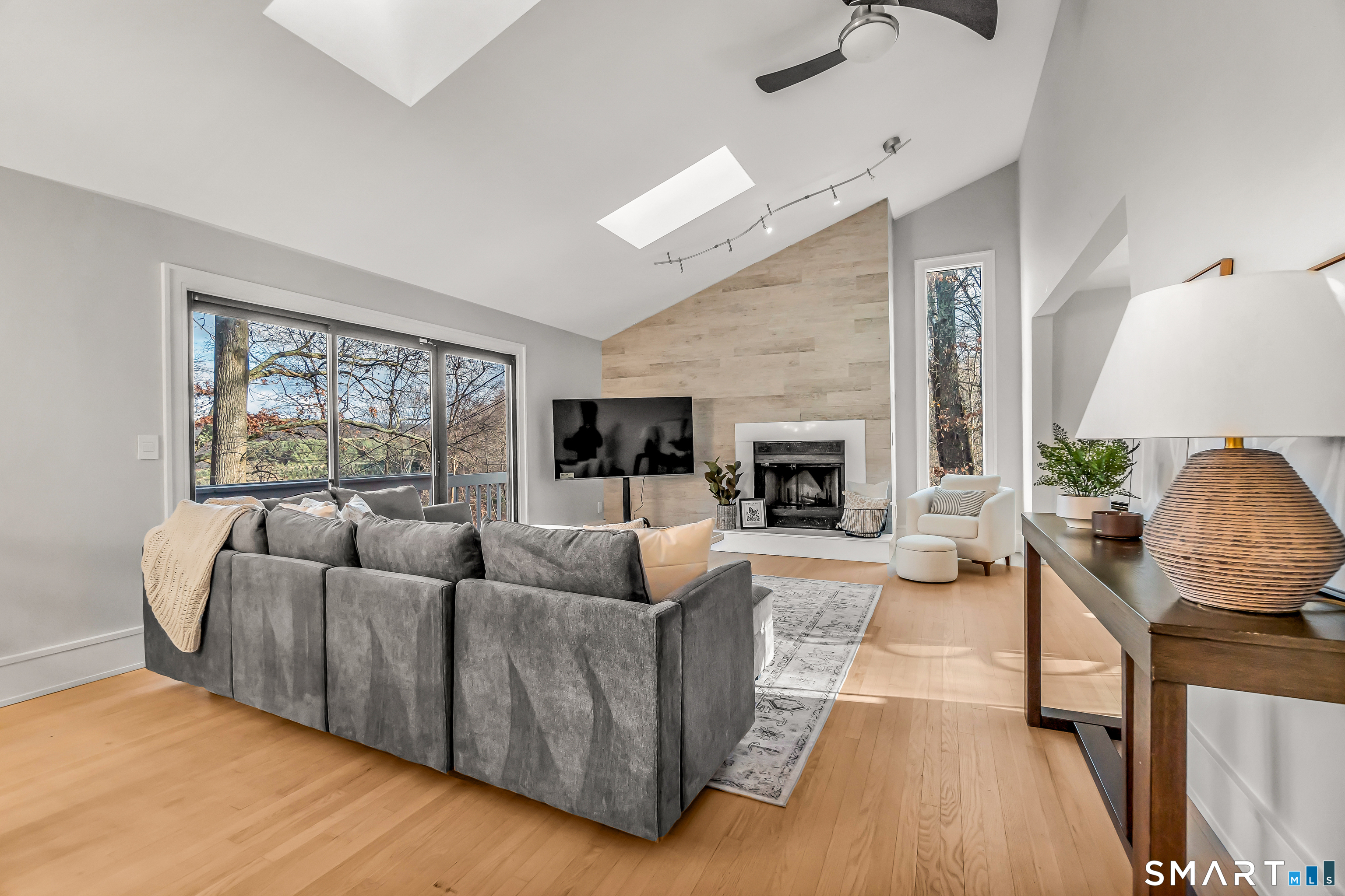 520 Walnut Tree Hill Road Shelton, CT 06484 - Photo 5 of 38 Gallery Image 5