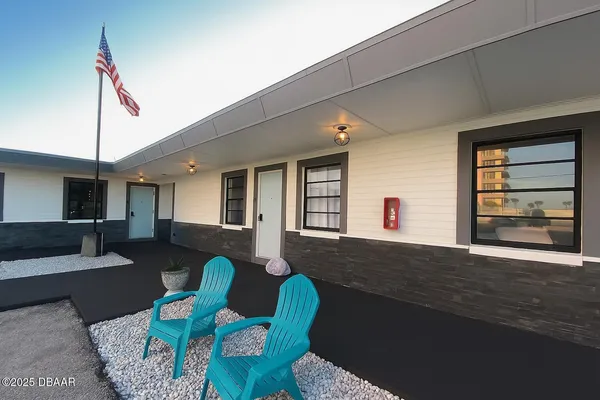 $1,850 | 1915 South Atlantic Avenue, Unit 1, Daytona Beach, FL 32118