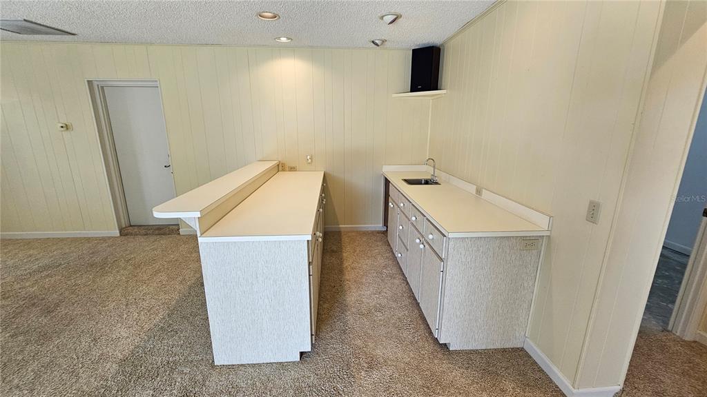 184 Lake Otis Road Winter Haven, FL 33884 - Photo 30 of 31 a utility room with dryer and washer