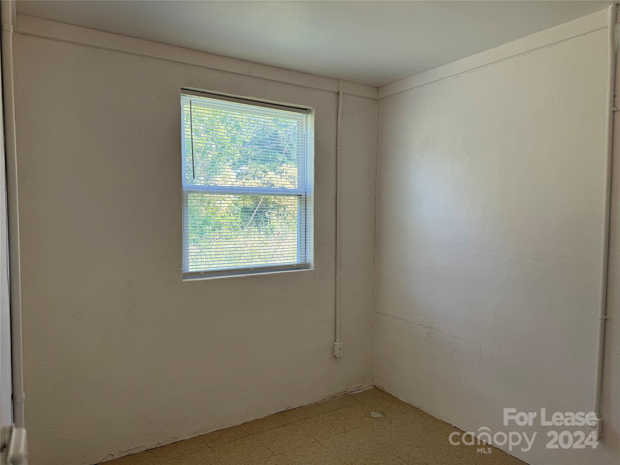 200 York Street, Unit E2 Chester, SC 29706 - Photo 13 of 15 a small space with a window