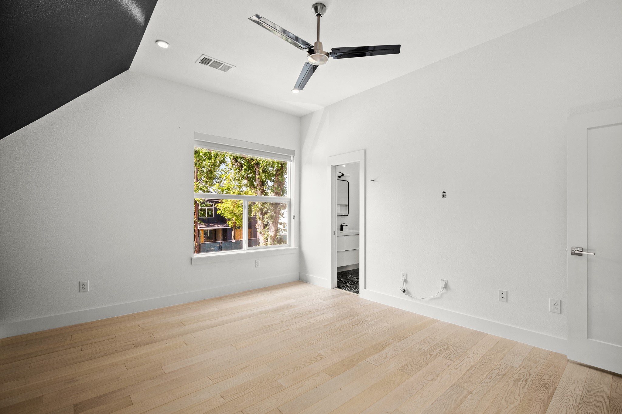 4608 Santa Anna Street, Unit 1 Austin, TX 78721 - Photo 28 of 35