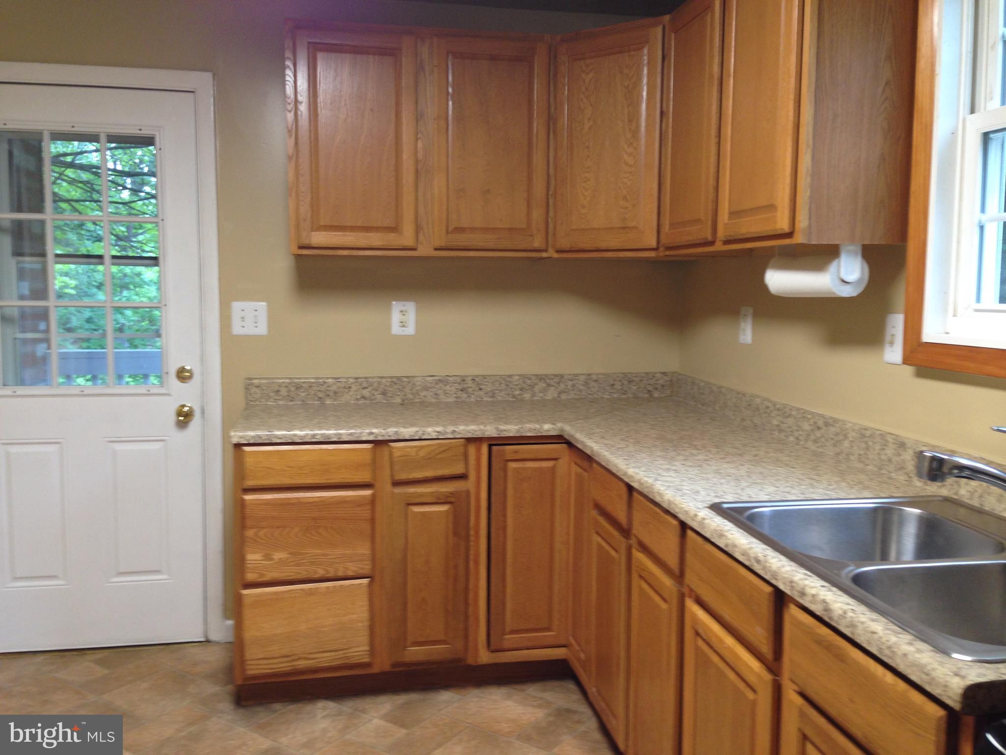 6203 Kirby Road Clinton, MD 20735 - Photo 11 of 26 Kitchen view 2
