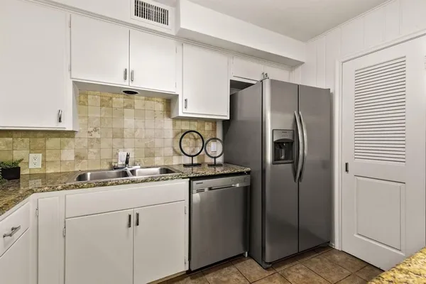 $218,500 | 6131 Bandera Avenue, Unit A, Dallas, TX 75225