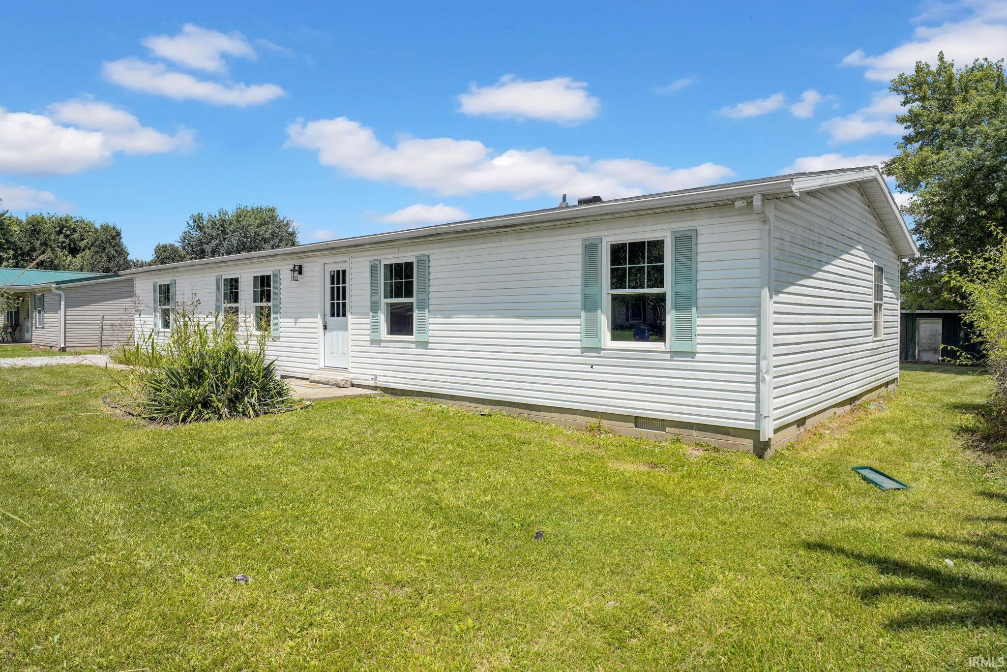425 Dale Street Mitchell, IN 47446 - Photo 2 of 25
