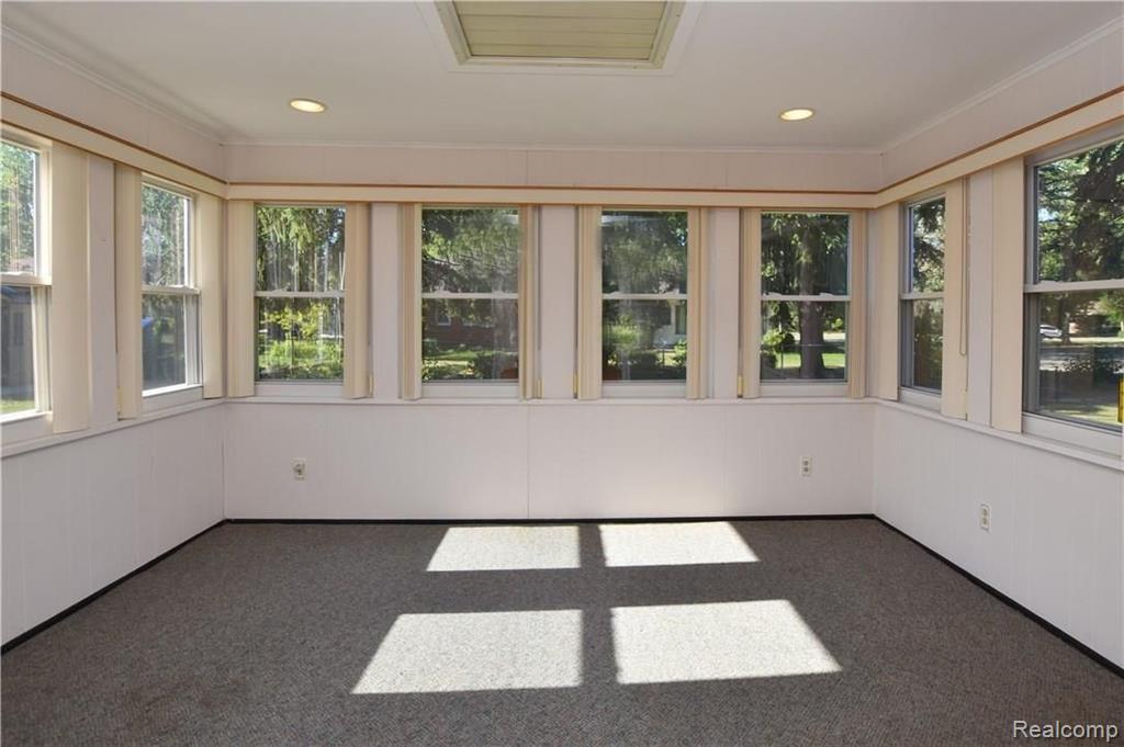 16279 Beverly Road Franklin, MI 48025 - Photo 12 of 38