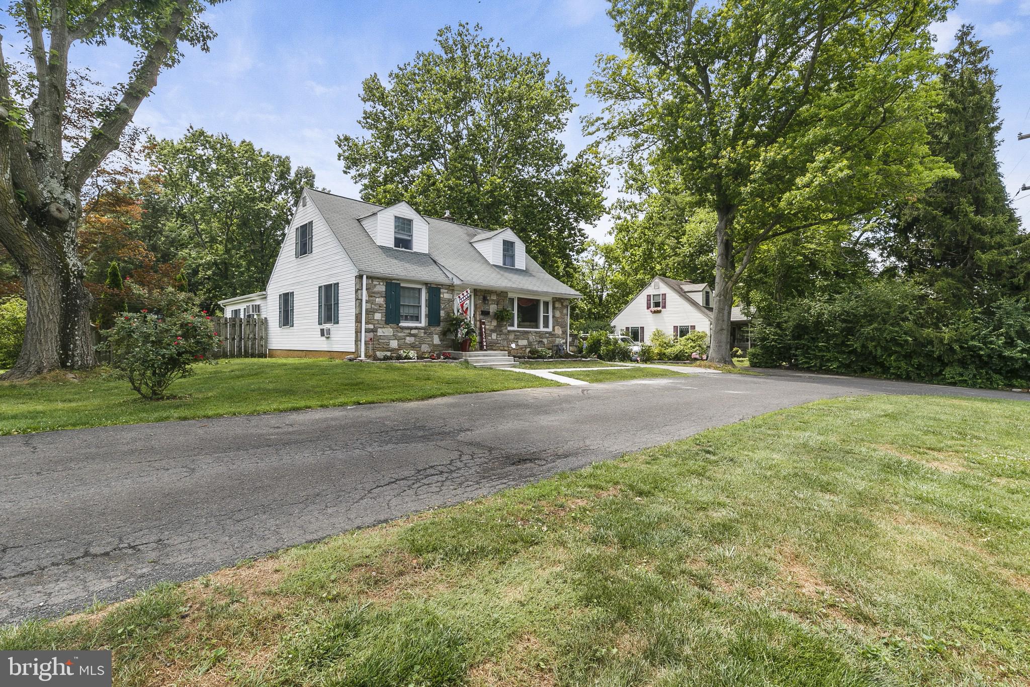 1602 Church Road Oreland, PA 19075 - Photo 4 of 31