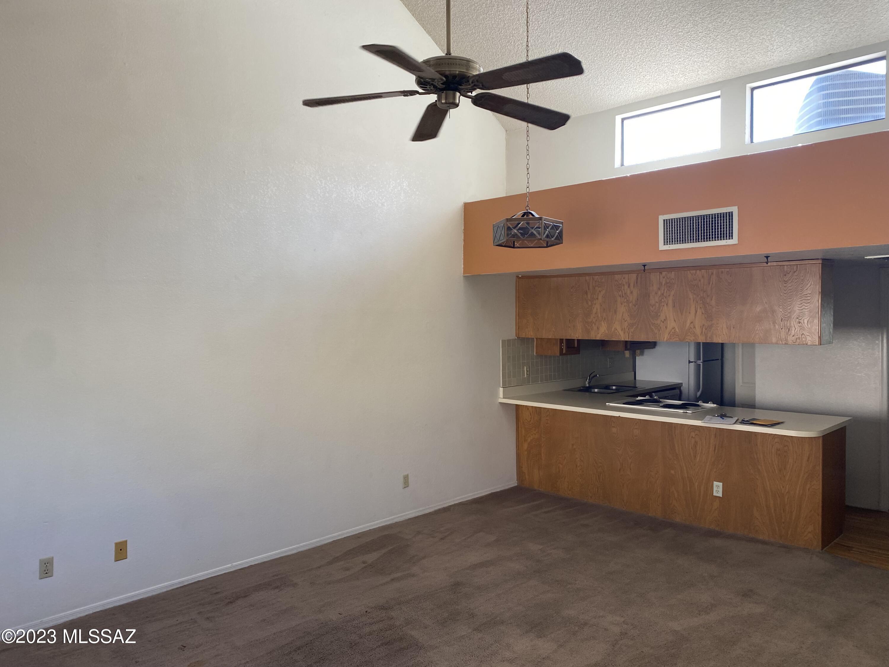1200 East River Road, Unit J132 Tucson, AZ 85718 - Photo 2 of 10