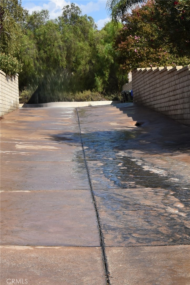 28760 Mauch Street Saugus, CA 91390 - Photo 2 of 27