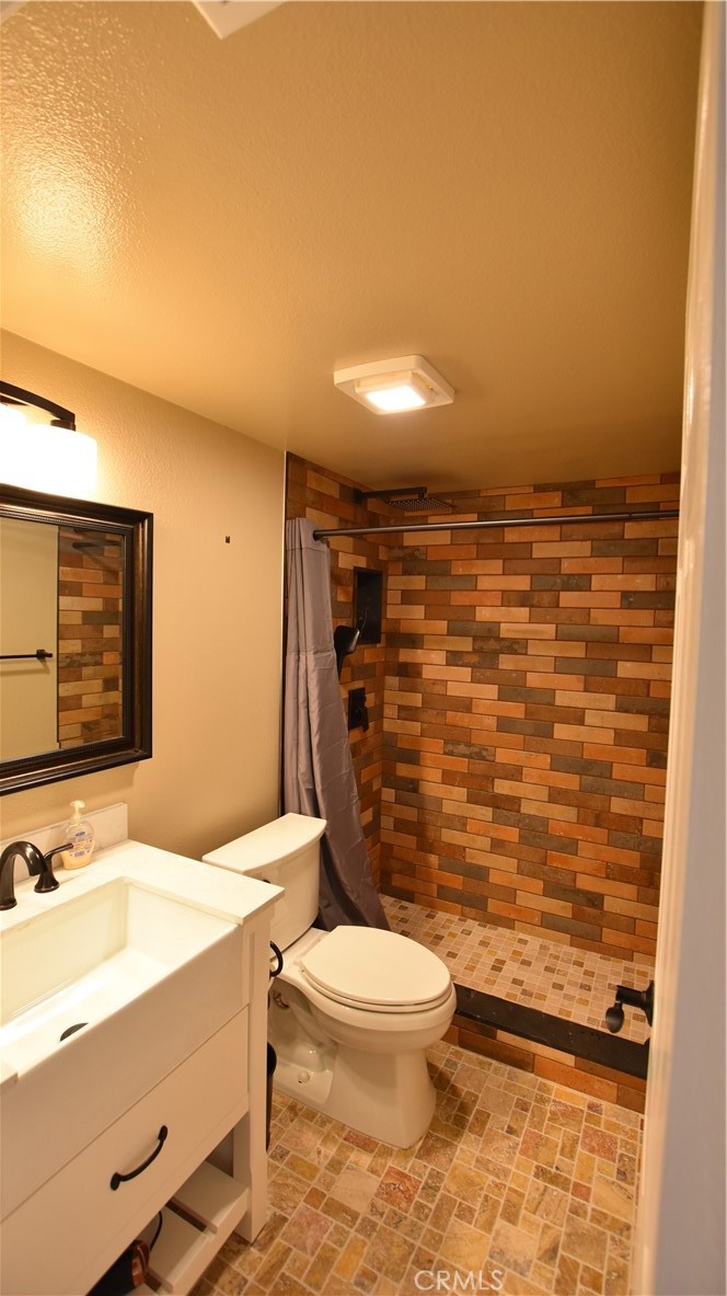 28760 Mauch Street Saugus, CA 91390 - Photo 9 of 27