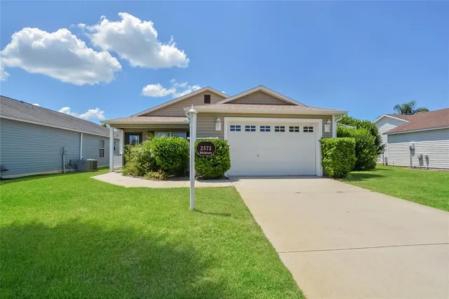 $324,900 | 2572 Berrington Loop, The Villages, FL 32162