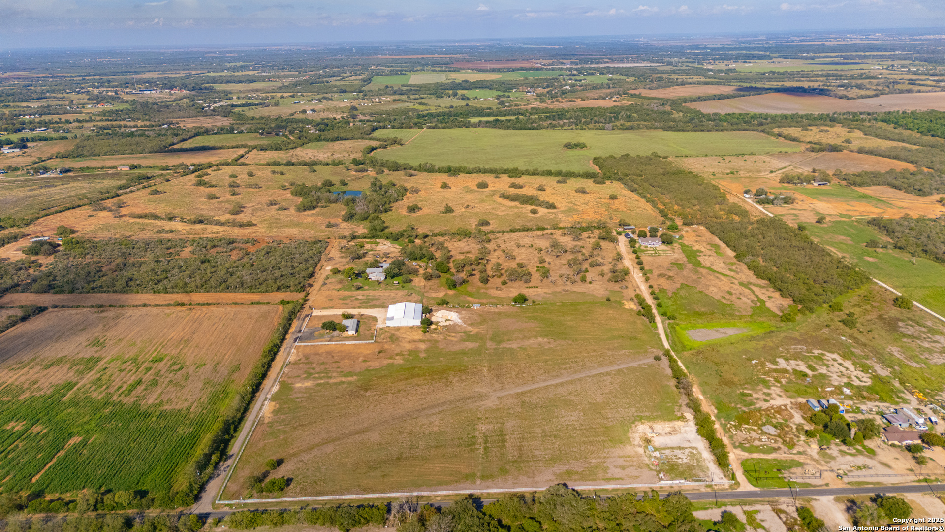 11706-11791 Kinney Road Atascosa, TX 78002 - Photo 5 of 35 a view of an ocean