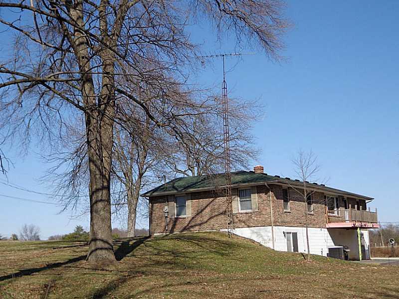 7211 West Georgetown Road Columbus, IN 47201 - Photo 3 of 18