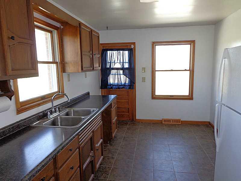 7211 West Georgetown Road Columbus, IN 47201 - Photo 9 of 18