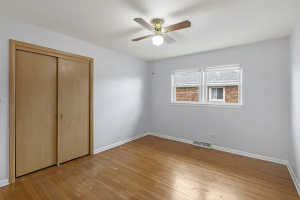 $2,900 | 8736 North Ozark Avenue, Niles, IL 60714