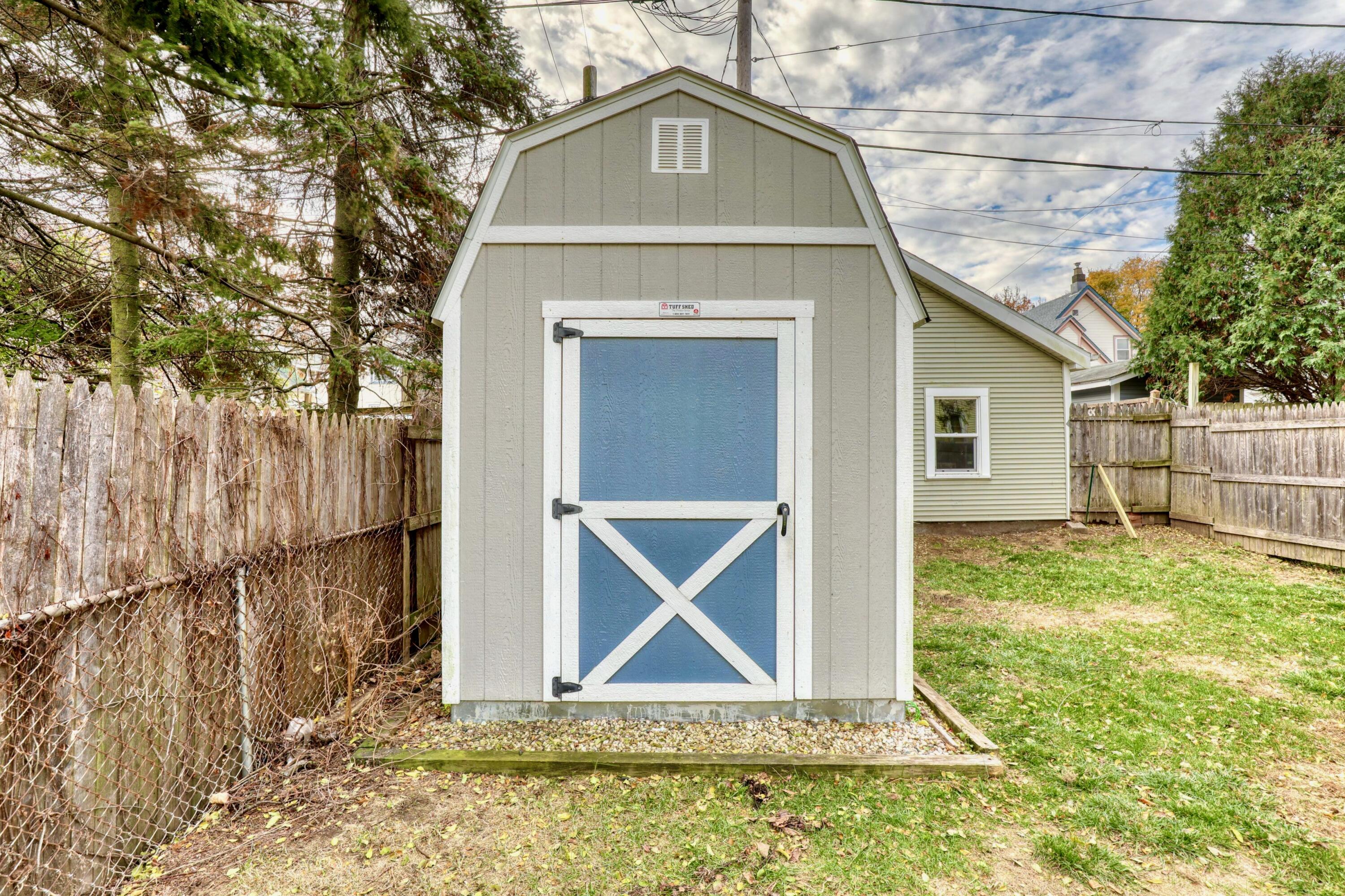 6919 Harvey Avenue Wauwatosa, WI 53213 - Photo 37 of 39 Garden Shed