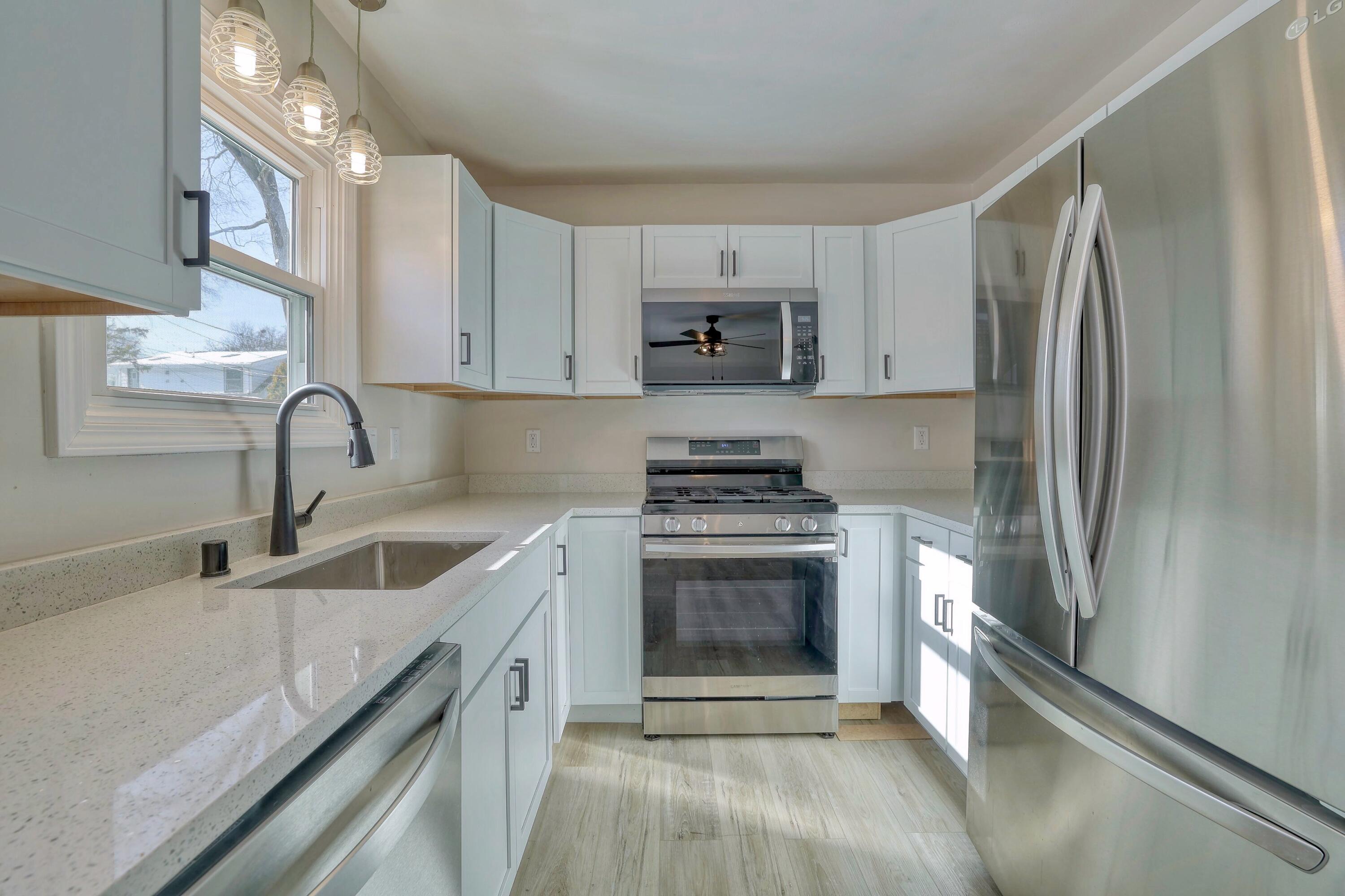 6919 Harvey Avenue Wauwatosa, WI 53213 - Photo 10 of 39 Updated Kitchen