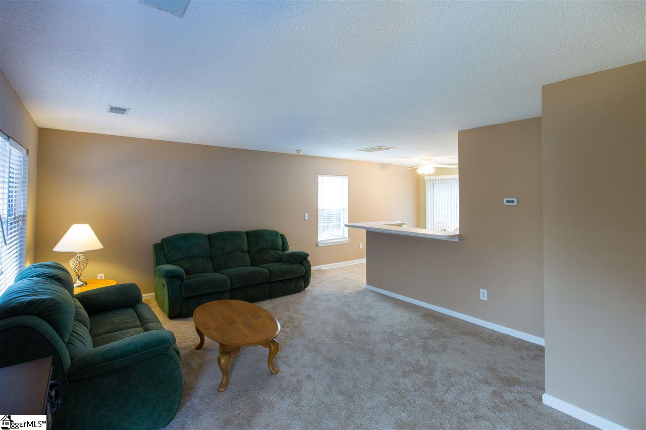 8 Hampton Ridge Drive Greer, SC 29651 - Photo 3 of 19 Gallery Image 3