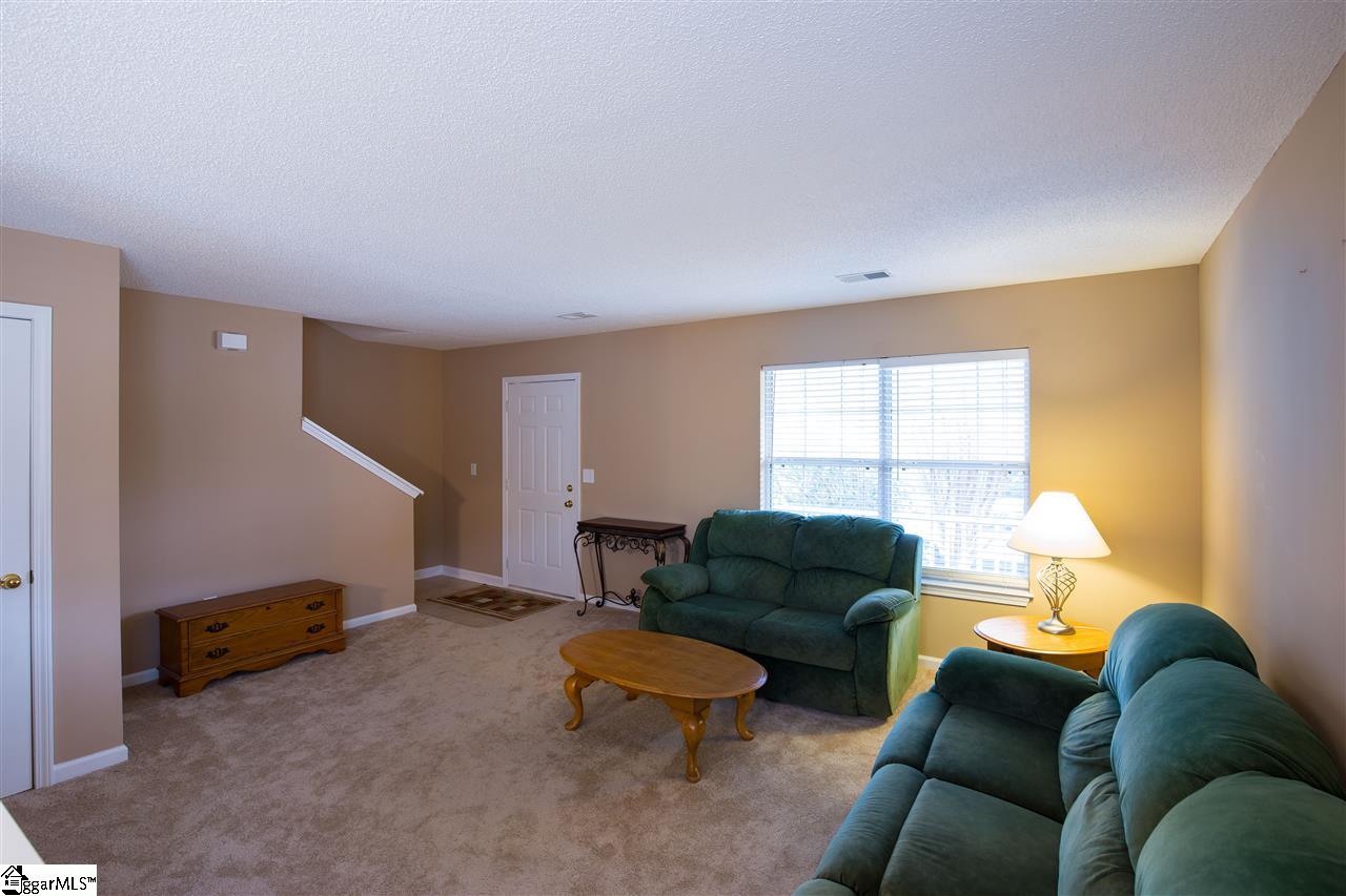 8 Hampton Ridge Drive Greer, SC 29651 - Photo 4 of 19 Gallery Image 4