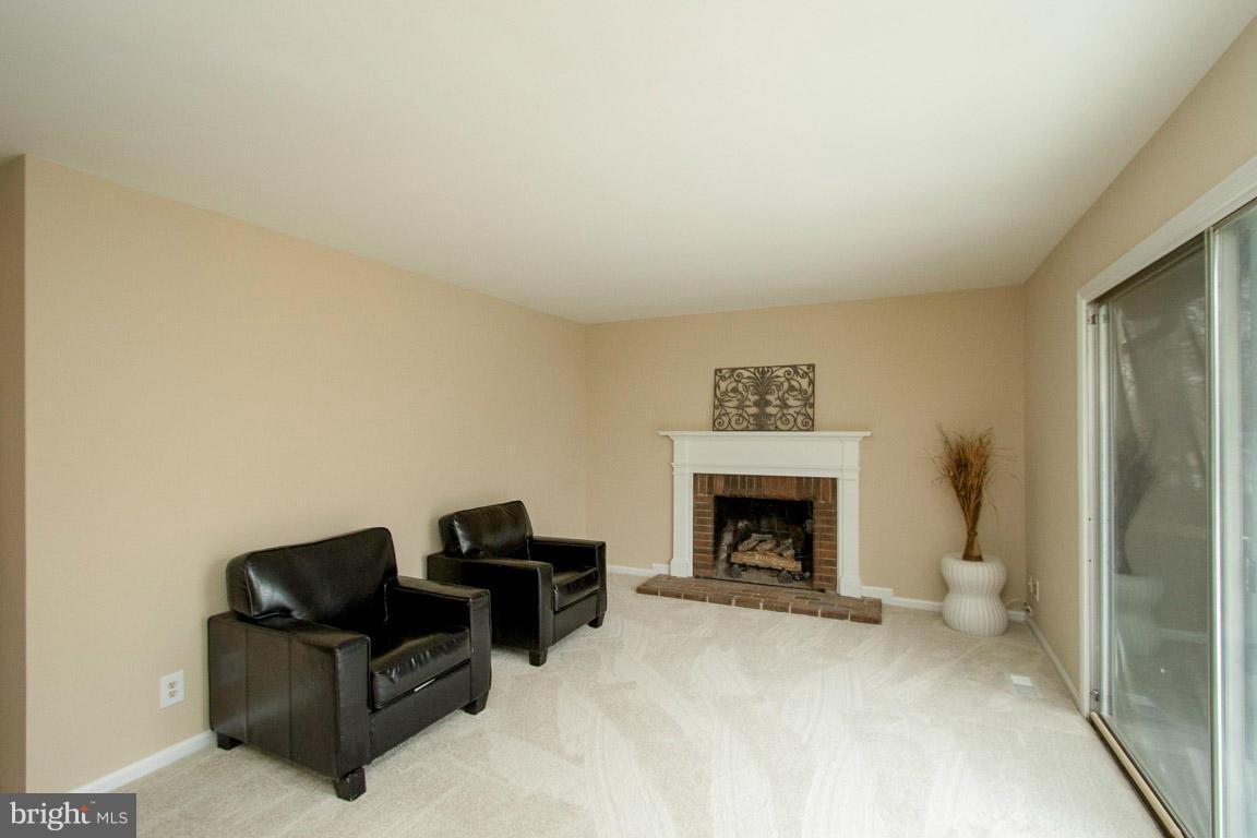 6906 Rochambeau Place Springfield, VA 22153 - Photo 11 of 30 Family Room