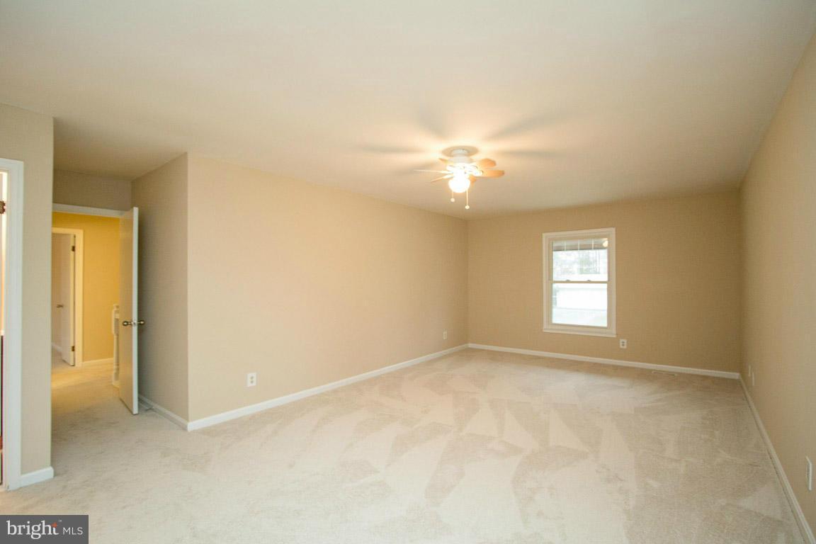 6906 Rochambeau Place Springfield, VA 22153 - Photo 15 of 30 Bedroom (Master)