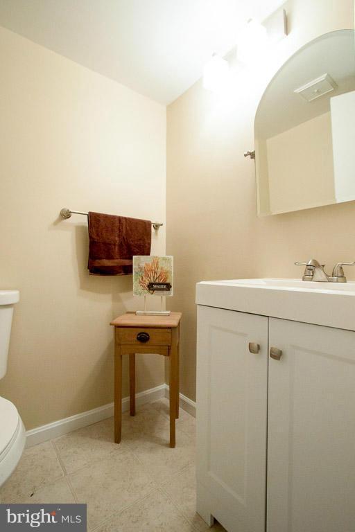 6906 Rochambeau Place Springfield, VA 22153 - Photo 10 of 30 Bath