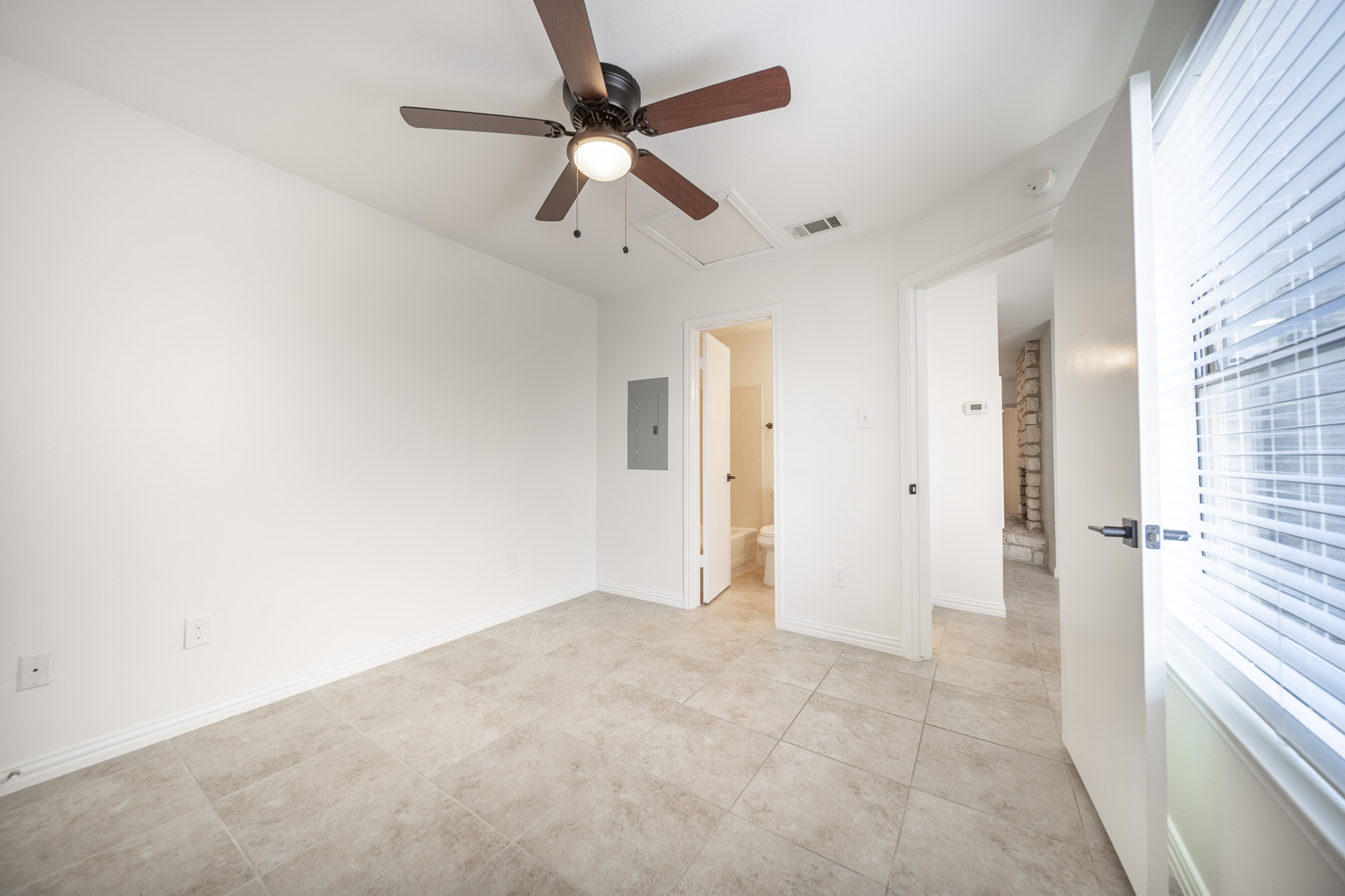 1740 Timber Ridge Road, Unit 124 Austin, TX 78741 - Photo 8 of 26 Gallery Image 8