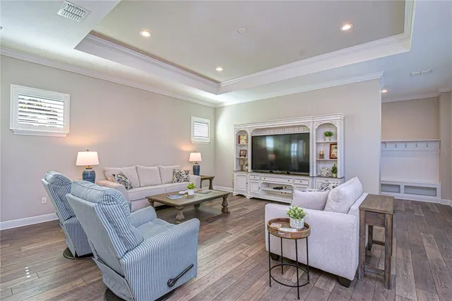 $675,000 | 6005 Sparrowhead Way, Lithia, FL 33547