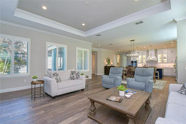 $675,000 | 6005 Sparrowhead Way, Lithia, FL 33547