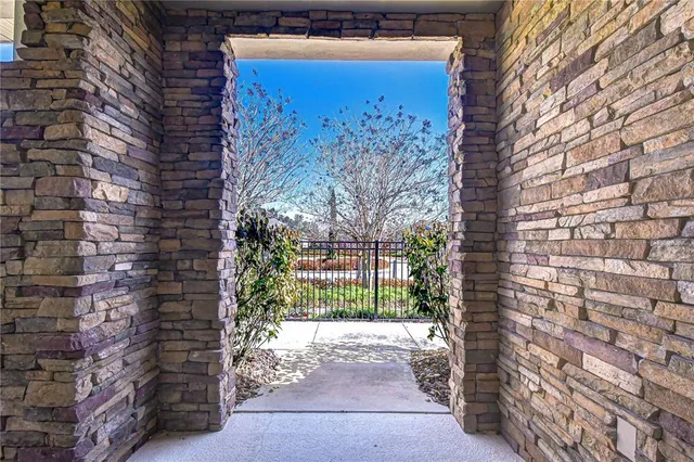 $675,000 | 6005 Sparrowhead Way, Lithia, FL 33547