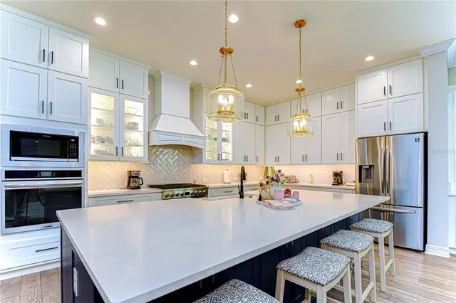 $675,000 | 6005 Sparrowhead Way, Lithia, FL 33547