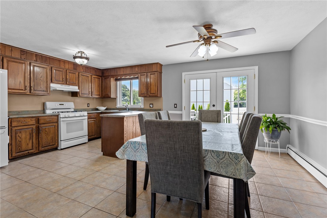 38 Bateman Avenue Cranston, RI 02920 - Photo 7 of 41