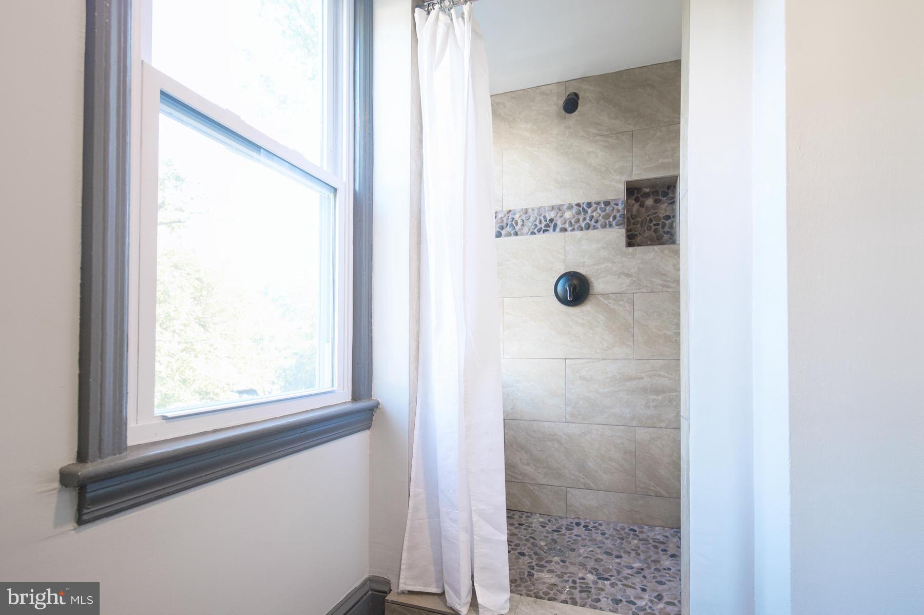 6411 Taylor Road Riverdale, MD 20737 - Photo 16 of 23 Bath (Master)