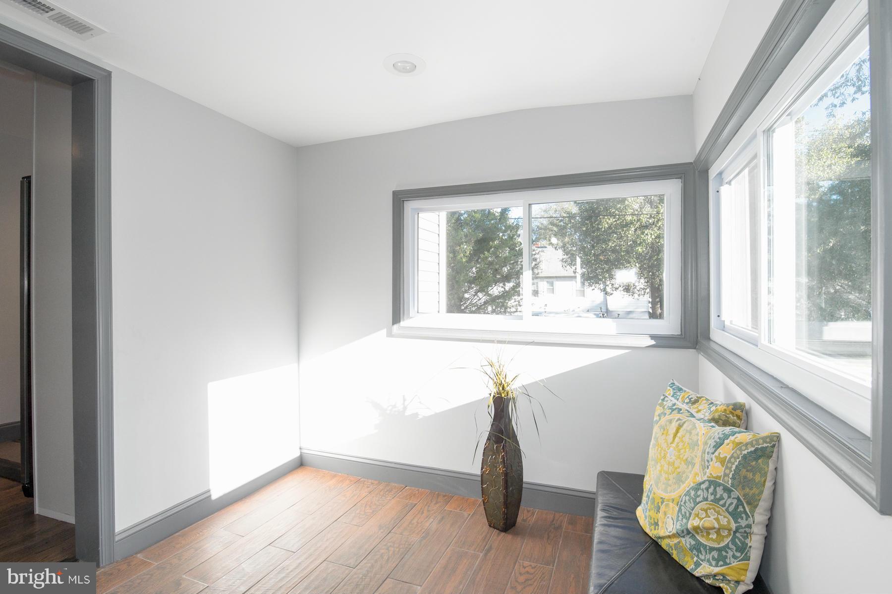 6411 Taylor Road Riverdale, MD 20737 - Photo 23 of 23 Sun room